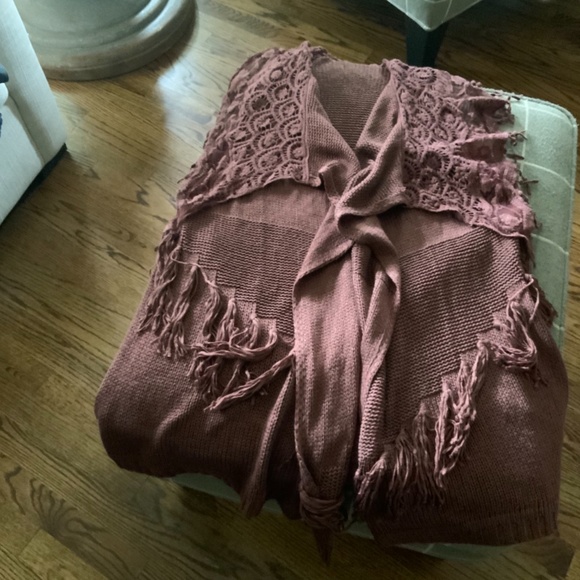 Double Zero Fringe Sweater Vest - Picture 2 of 4